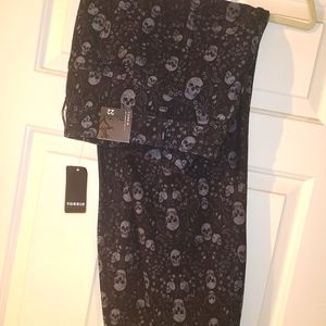 Torrid Ponte Skull Pants with zippers NWT sz22